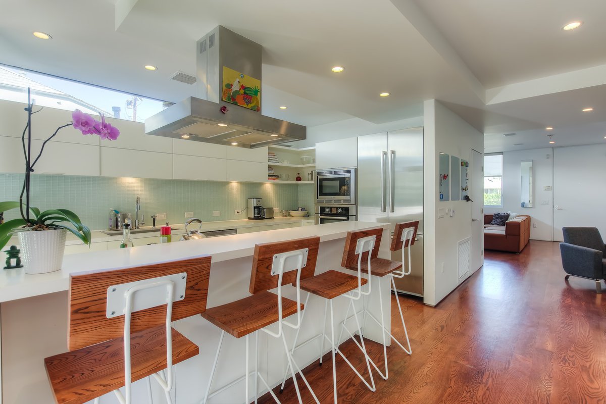 Modern 4 bedroom right off Venice Canals