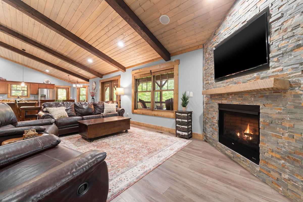 Newly Built~Resort Style Amenities~Mins to Dtown gallery image 4