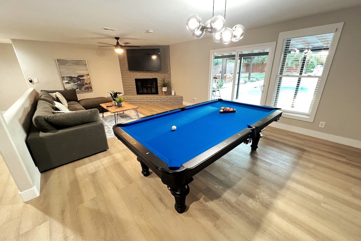 9 mins to Strip w/ Pool,Basketball,Firepit & Games gallery image 5