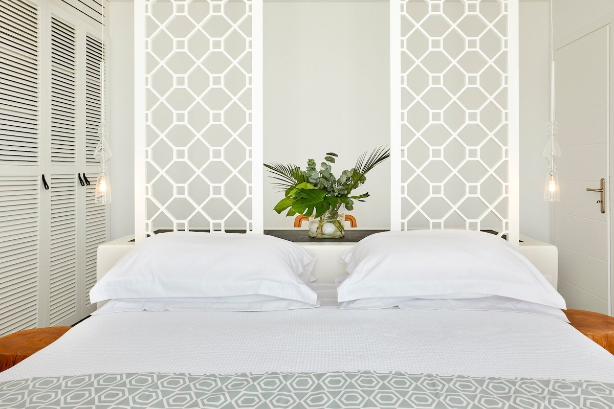 Kamini White 1 Br gallery image 5