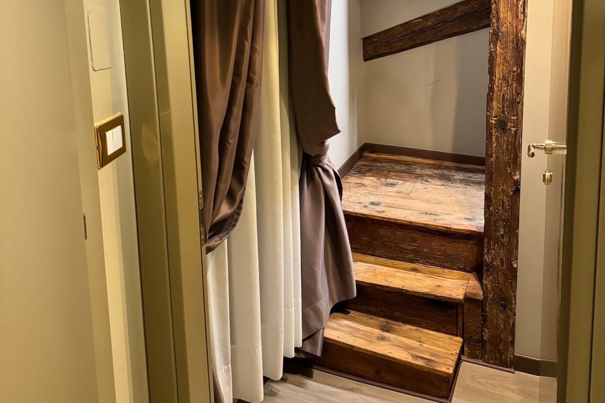 Cà dell’Arte Palace, Venier grimani gallery image 5