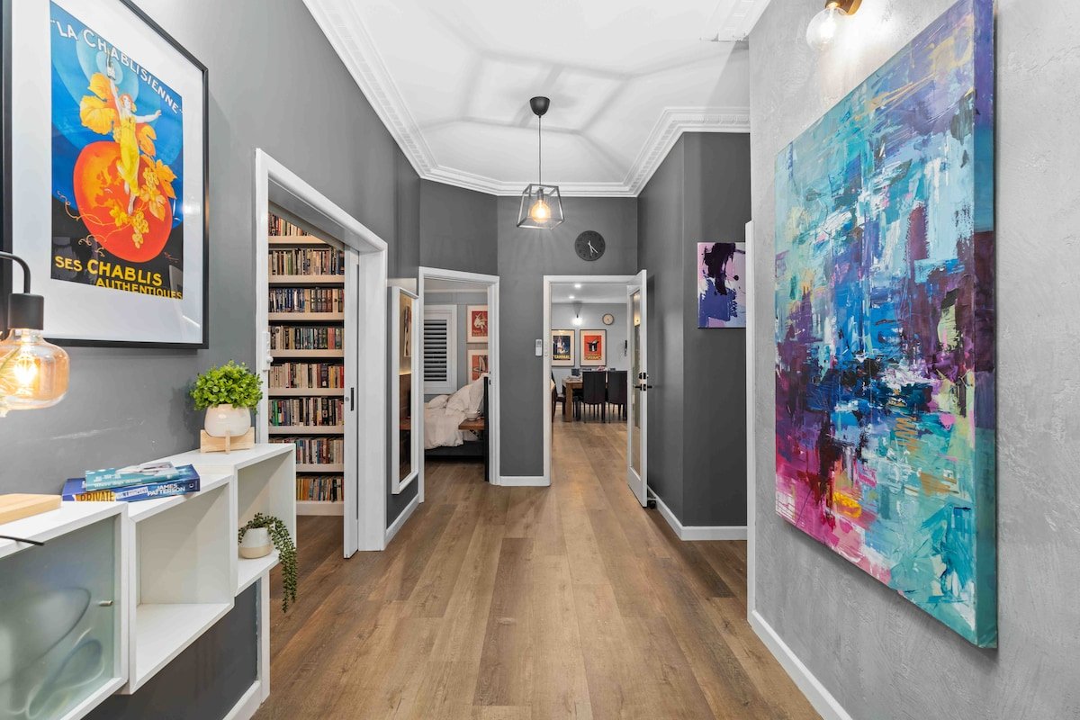 Private, modern and warm family home. gallery image 5