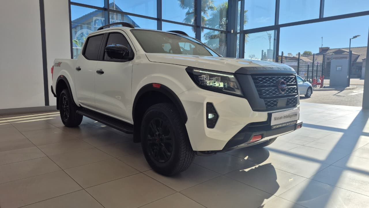 NISSAN NAVARA 2.5DDTI PRO-2X  for Sale in South Africa