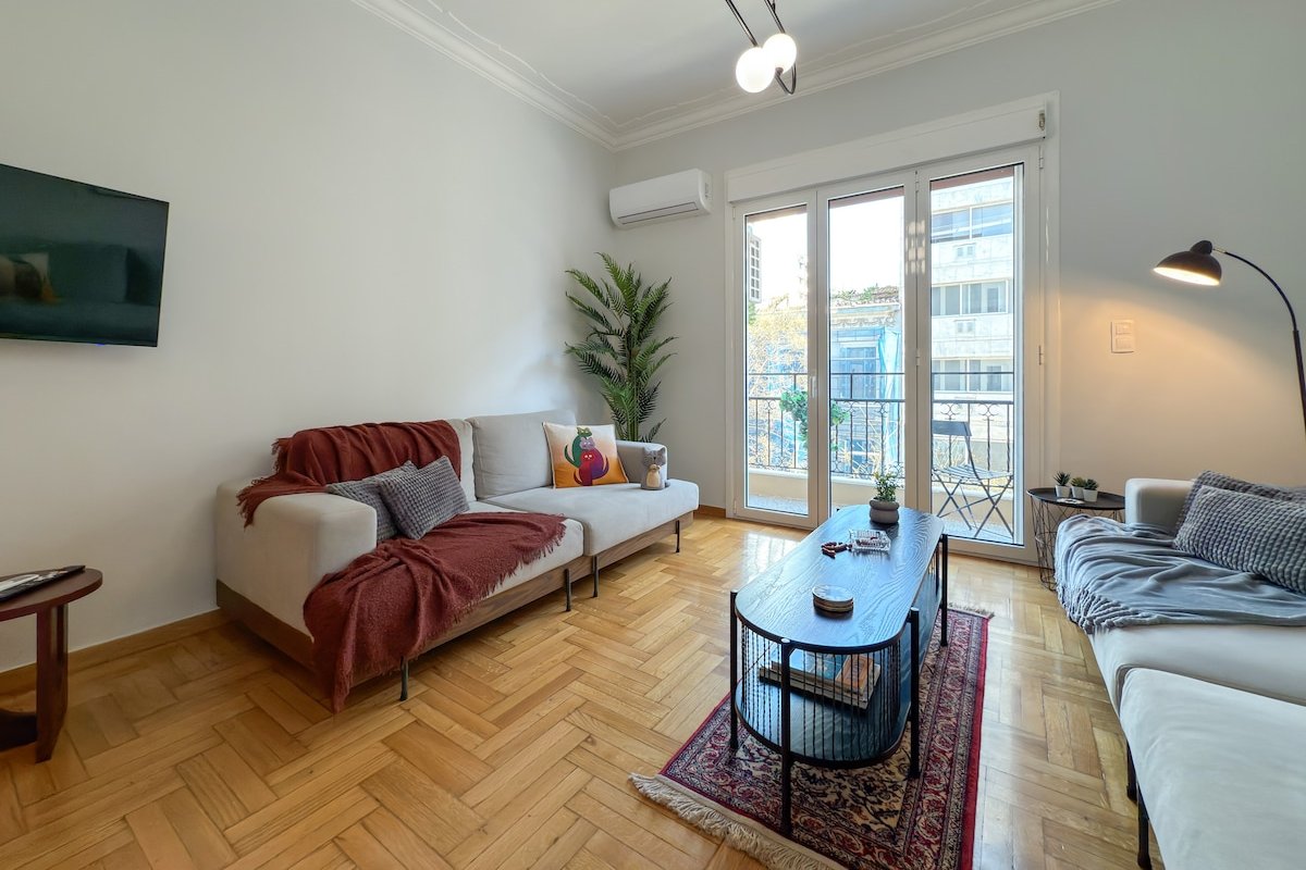 Acropolis view 4 bedroom flat gallery image 3