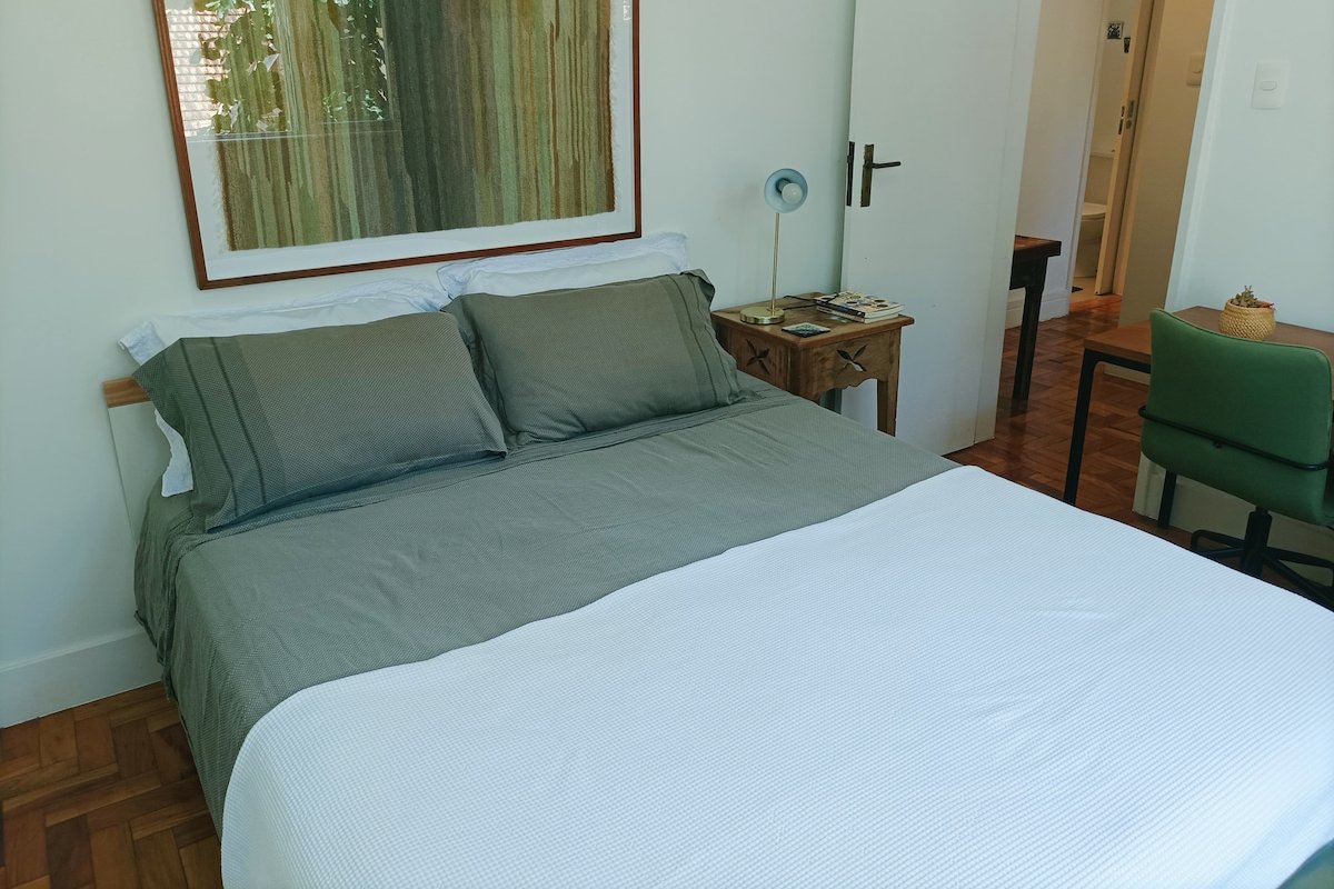 Refúgio Humaitá – 2 Quartos – 10min de Copacabana! gallery image 3