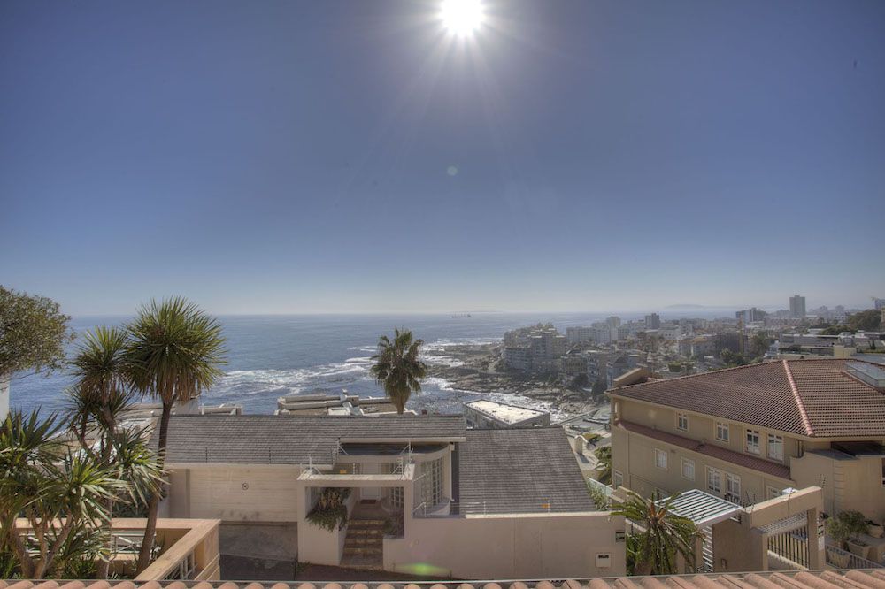 Photo 2 of Ravine Views accommodation in Bantry Bay, Cape Town with 3 bedrooms and 3 bathrooms