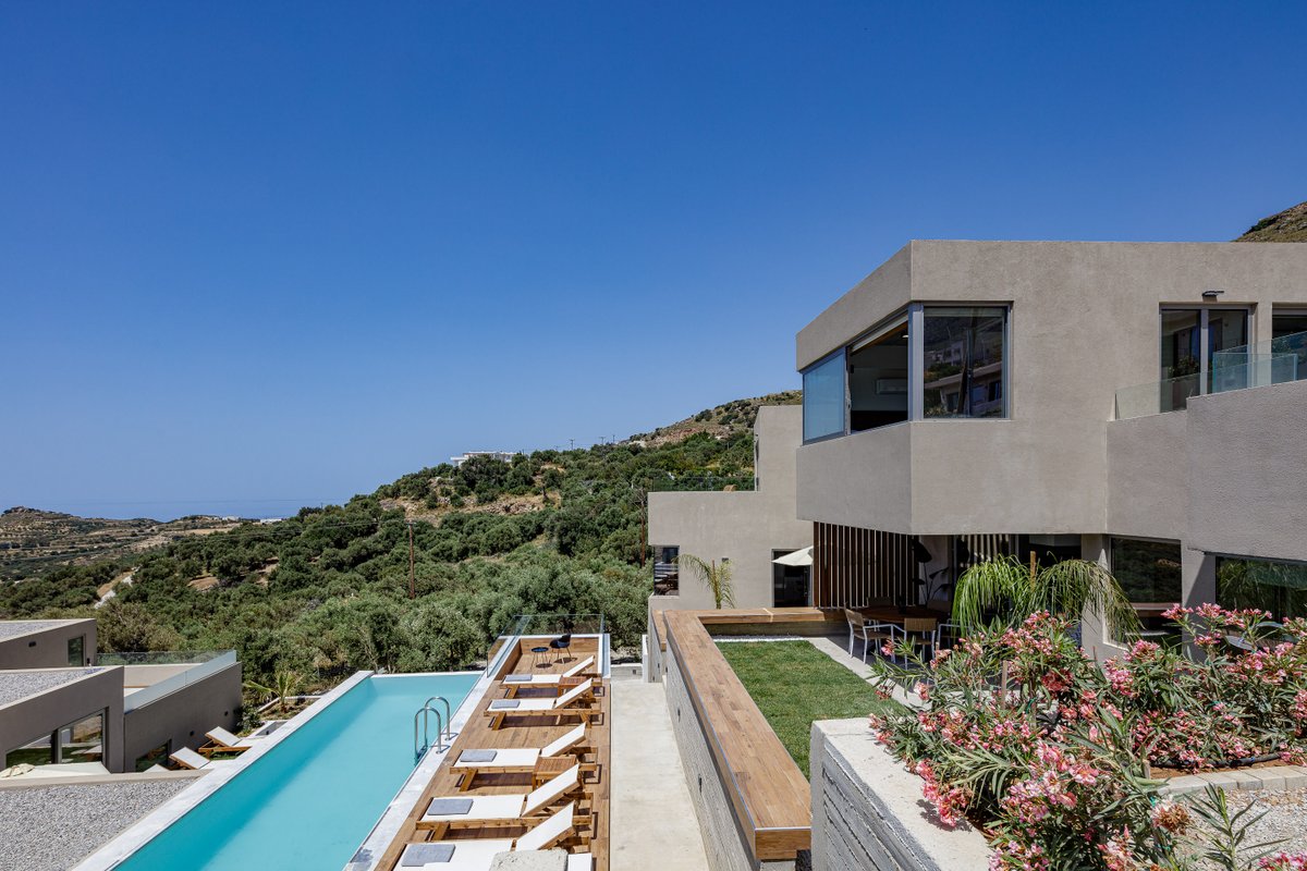 Complex 3 Villas with 2 Pools Amazing View