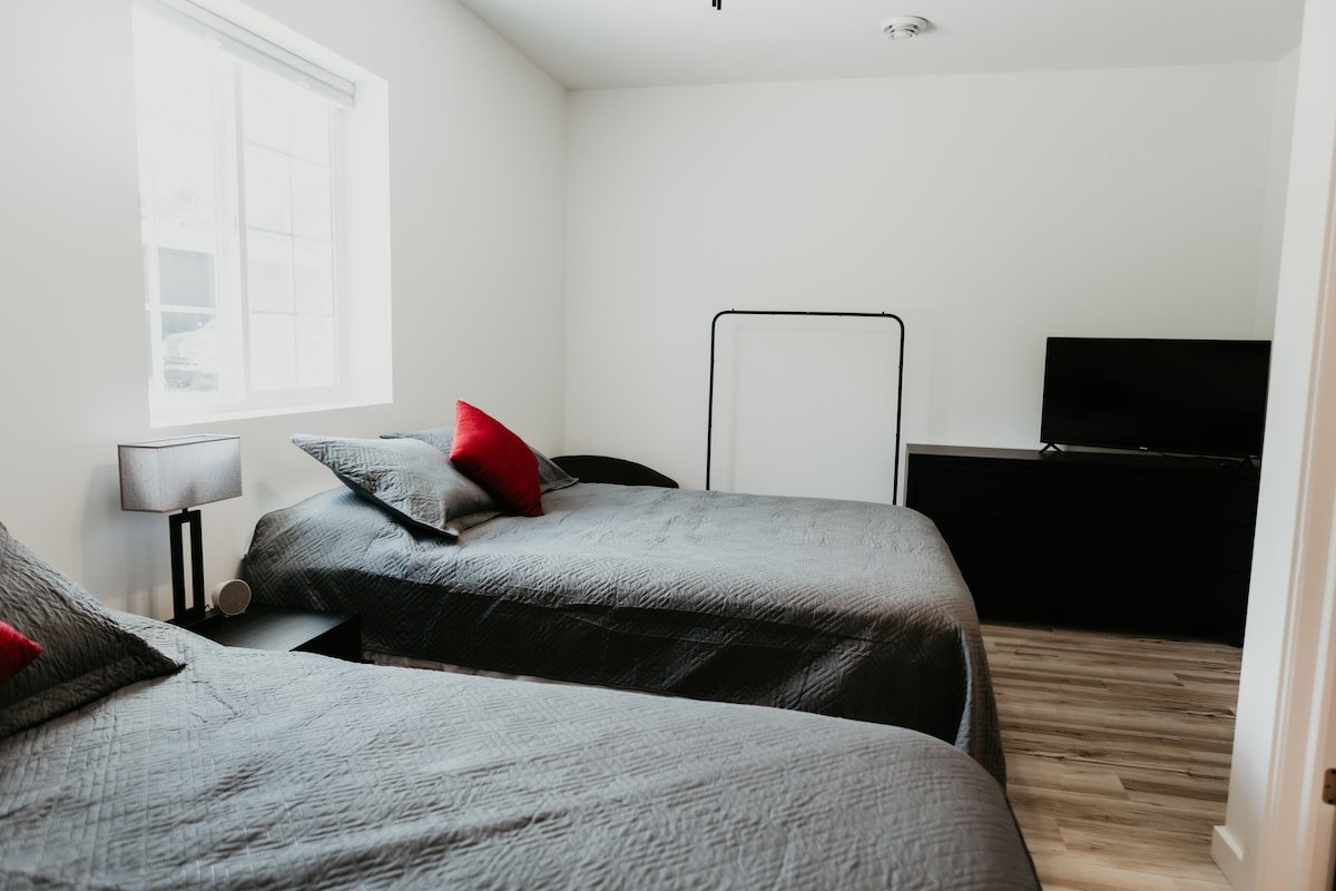 Black Steel Suites 2 gallery image 4