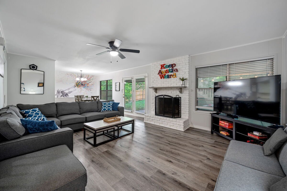 Group Friendly Austin Home | Games + Outdoor Fun gallery image 5