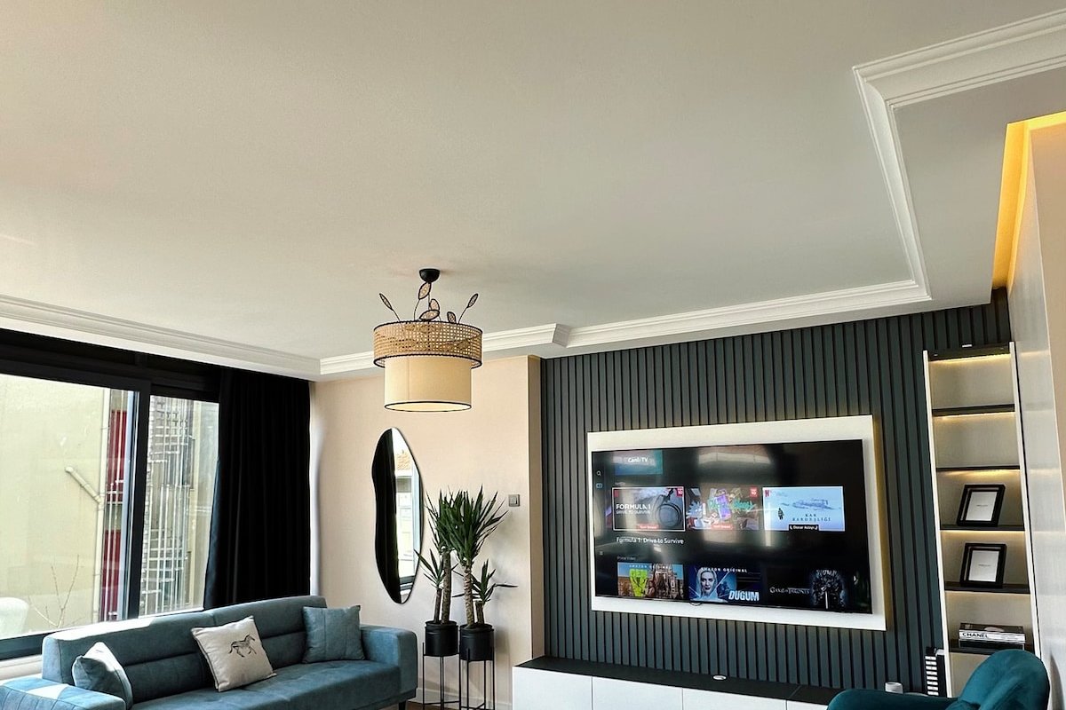 Deluxe Serenity Bosphorus viewed city center Apt. gallery image 4