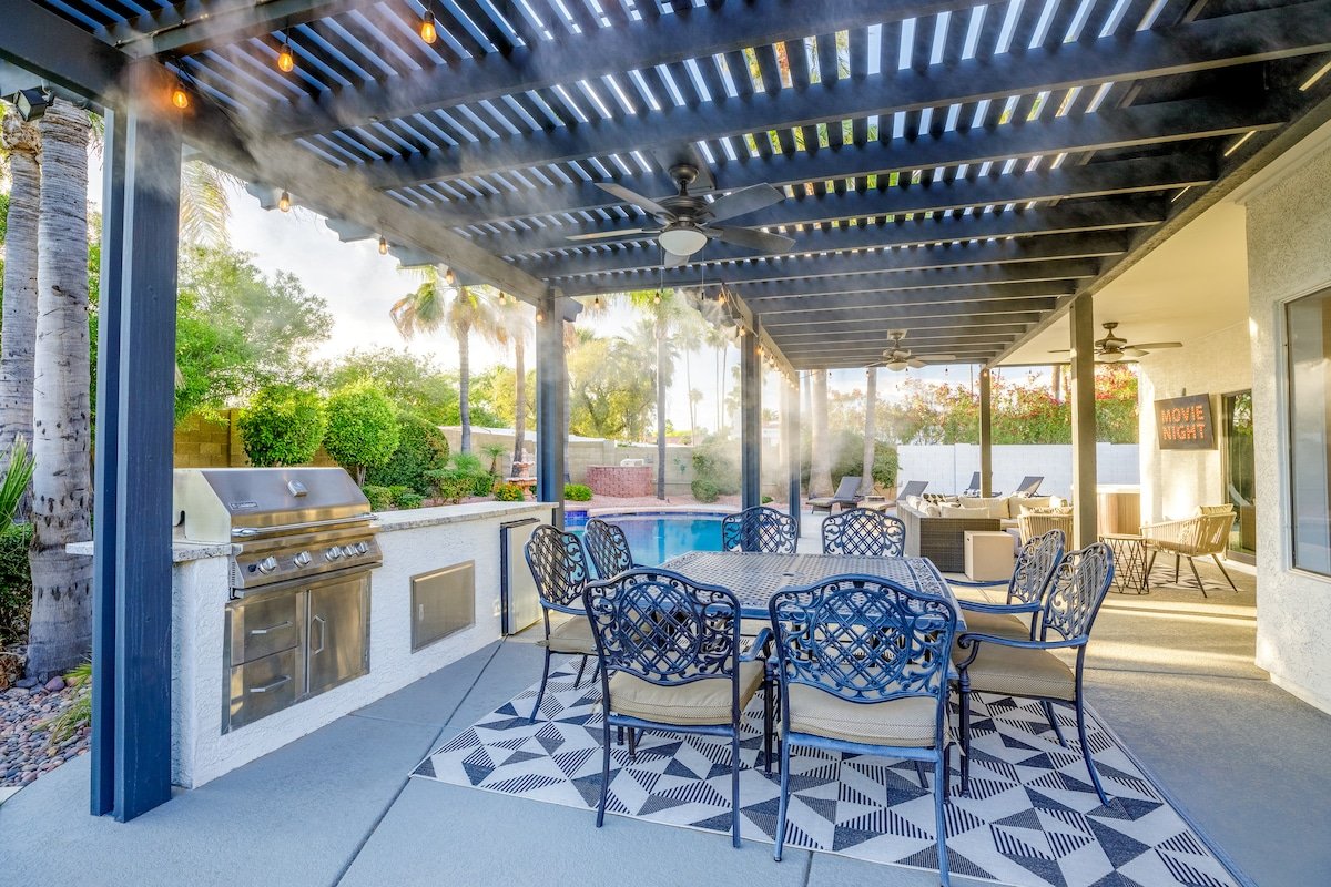Be in the Heart of Scottsdale with a Heated Pool! gallery image 2