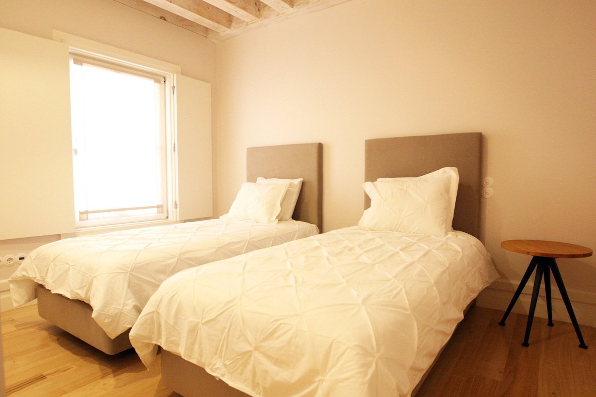 Cozy 3 Bedroom apartment @Porto Downtown gallery image 4