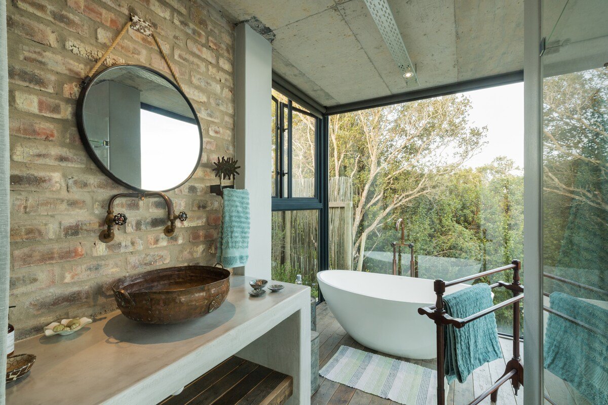 Victoria Bay Lookout Villa gallery image 5