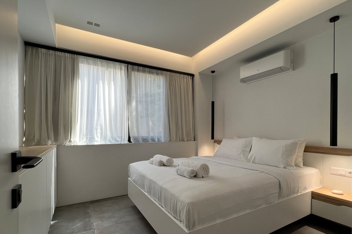 The Dazzling Glimpse Acropolis Suites 302 gallery image 2