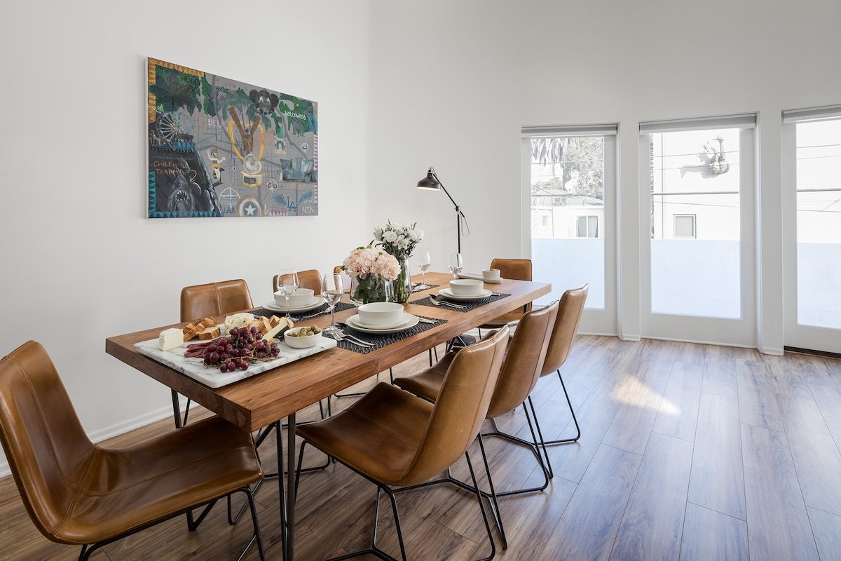 Designer House 5min to the beach gallery image 4