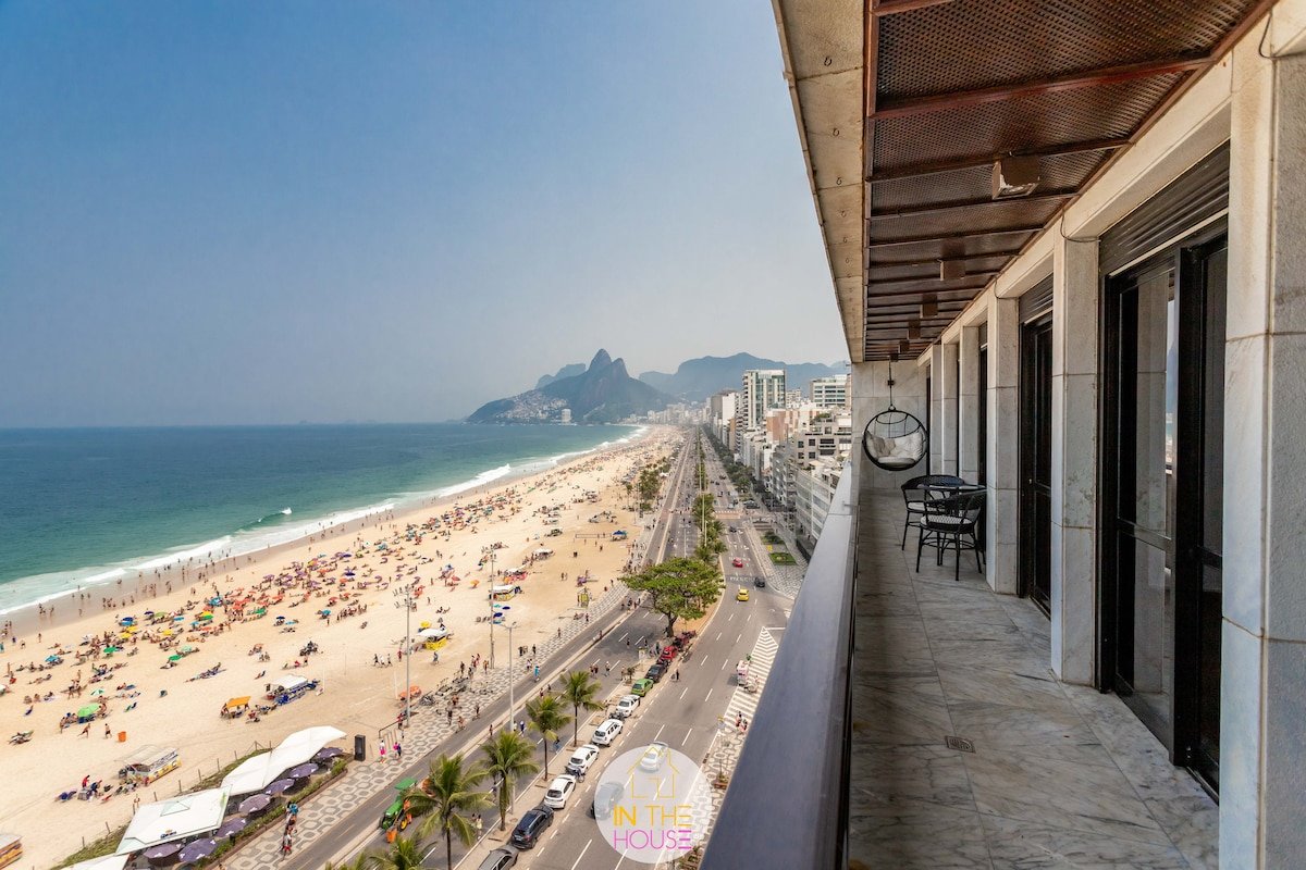 Luxury SEA Front View of Dois Irmãos Hill Ipanema gallery image 2
