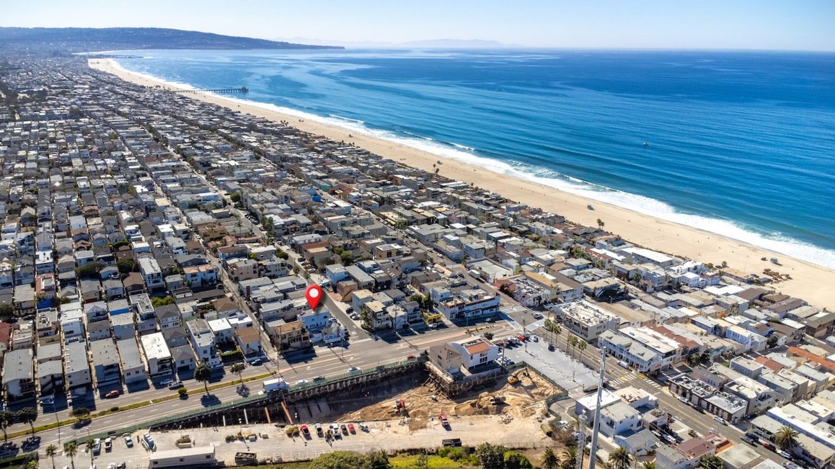 Luxury Ocean View Condo Steps To The Sand | VIEWS gallery image 4