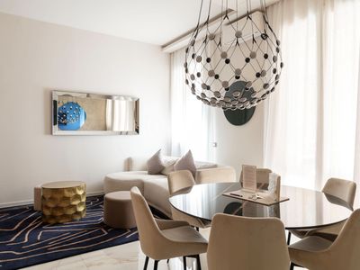 Chic & New 3 Bedroom Apartment – Close to Duomo