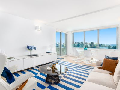 Spectacular Views, Designer Feel & Balcony