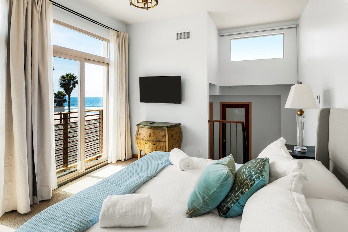 New! The Triton – Manhattan Beachfront Escape gallery image 5