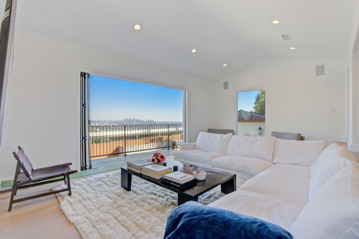 Hollywood Hills 4BD Villa w/ Sauna, Gym, & Views! gallery image 2