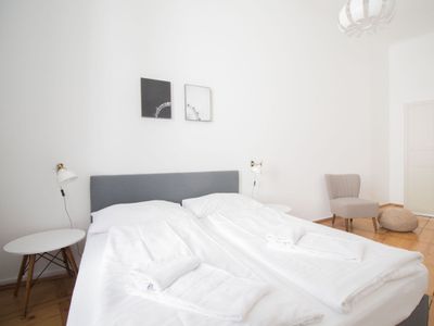 Superior Apartment near Stadtpark – Apt 23