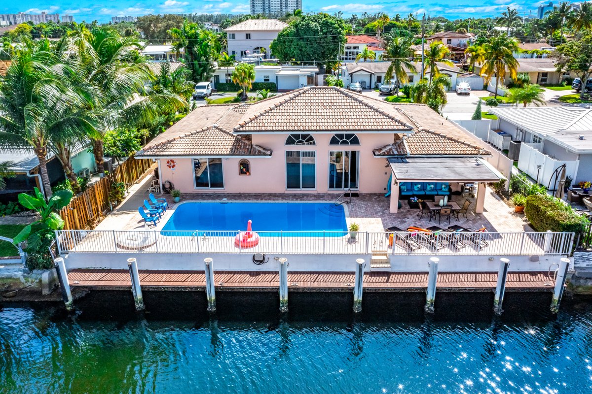 Heated Pool & Waterfront! Kayak + Close To Beach!