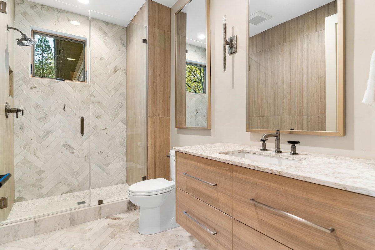 Pilot’s Dream | Hot Tub, Game Room & Hangar gallery image 4