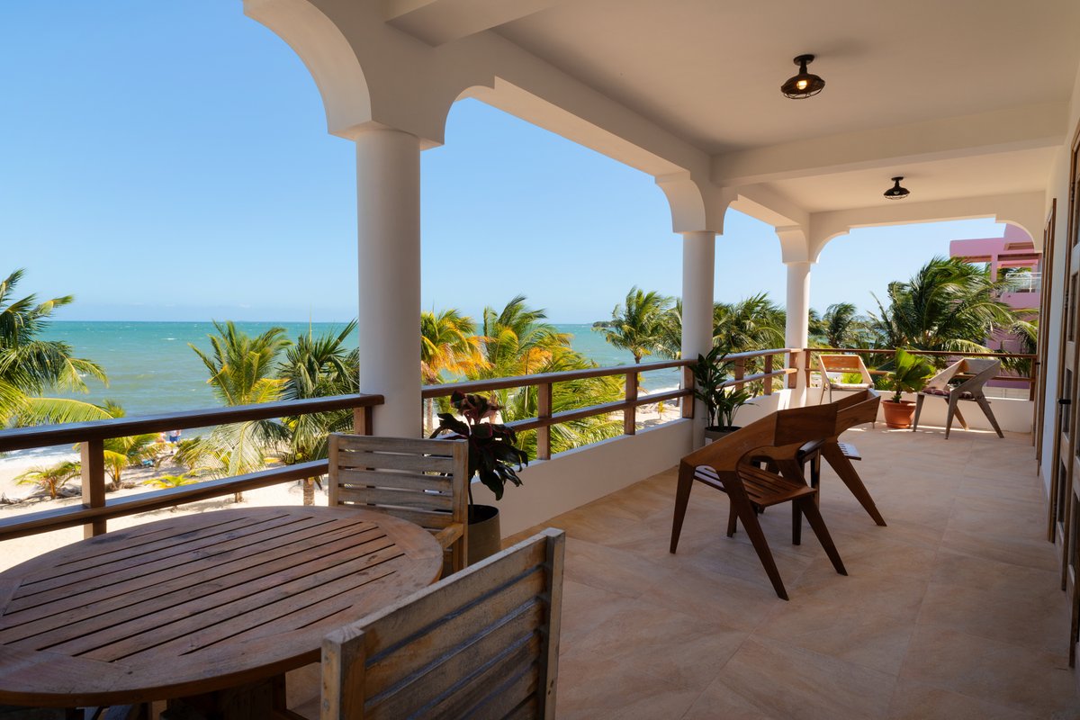 3BD 2BA Ground Floor Villa Sandy Feet Beach Resort