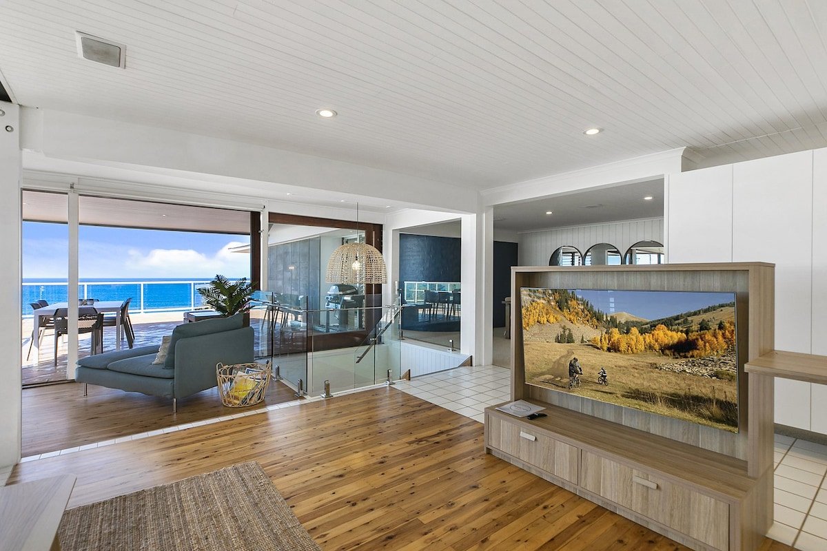 Seascape: Pet Friendly-Ocean Views Sunshine Beach gallery image 5