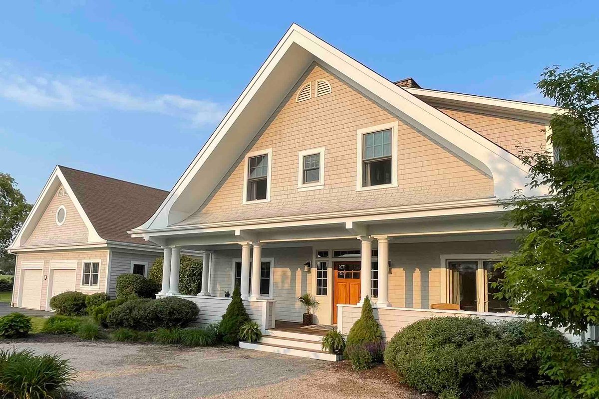 Pickleball & Heated Pool in private backyard oasis