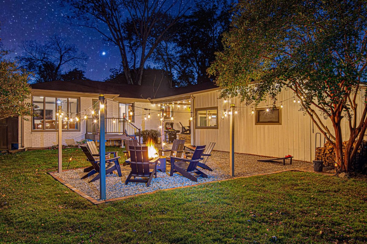 Outdoor Oasis – Hot Tub, 2 firepits, Bar, Music gallery image 5