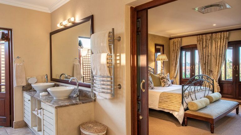 Oliver's Executive Suite