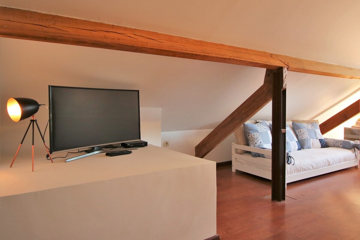 Penthouse with river view by YoursPorto gallery image 4