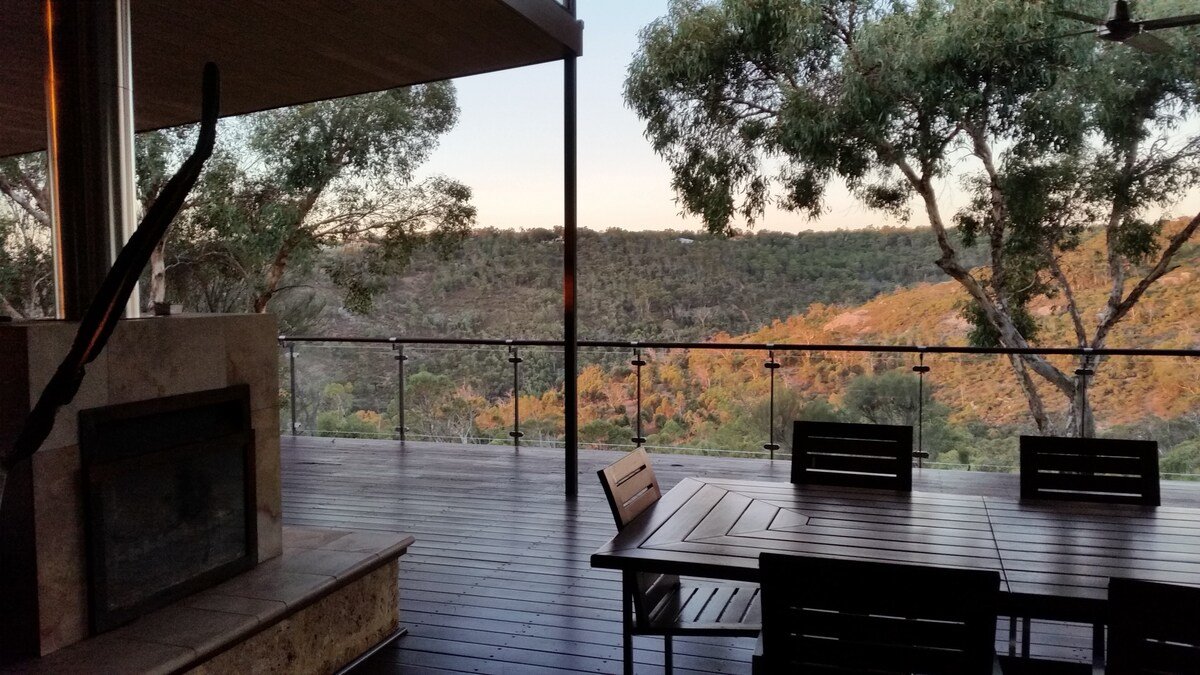 Treehouse in the Australian bush! gallery image 5