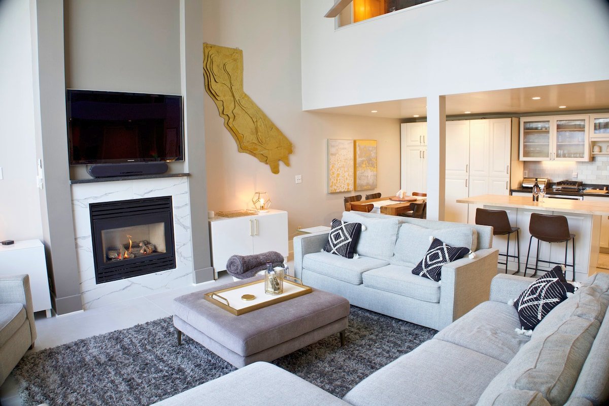 Large Dogpatch Multi-level Condo gallery image 2