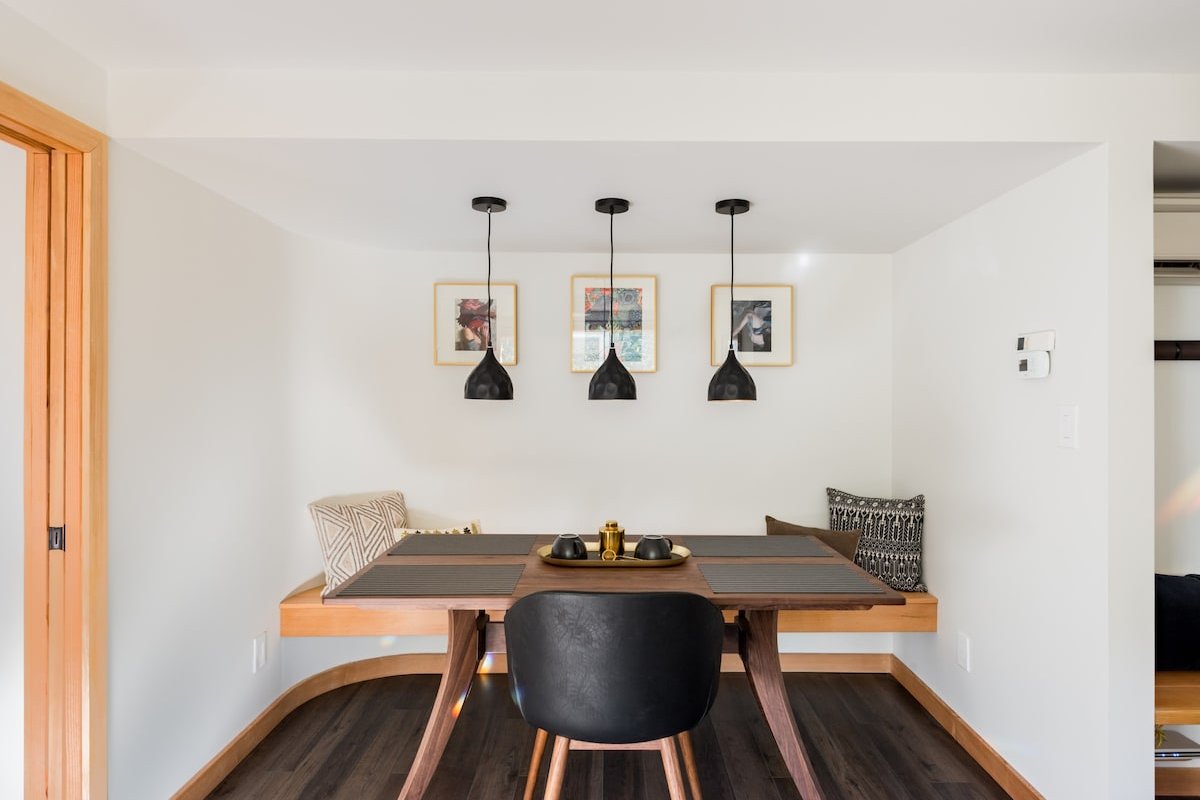 Golden Solarium – Entire Fremont Home w/ AC & Gym gallery image 3