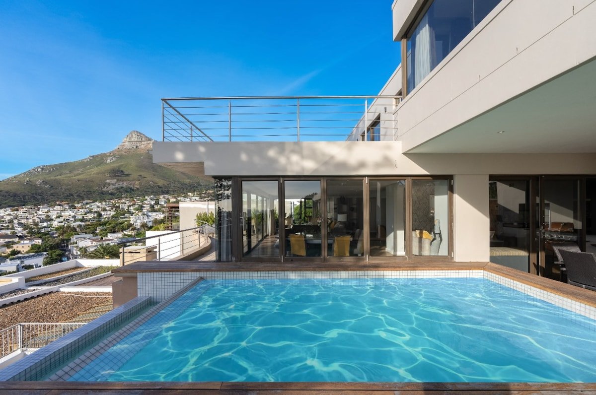 4 Bed Camps Bay Magnificent 180deg Views gallery image 2