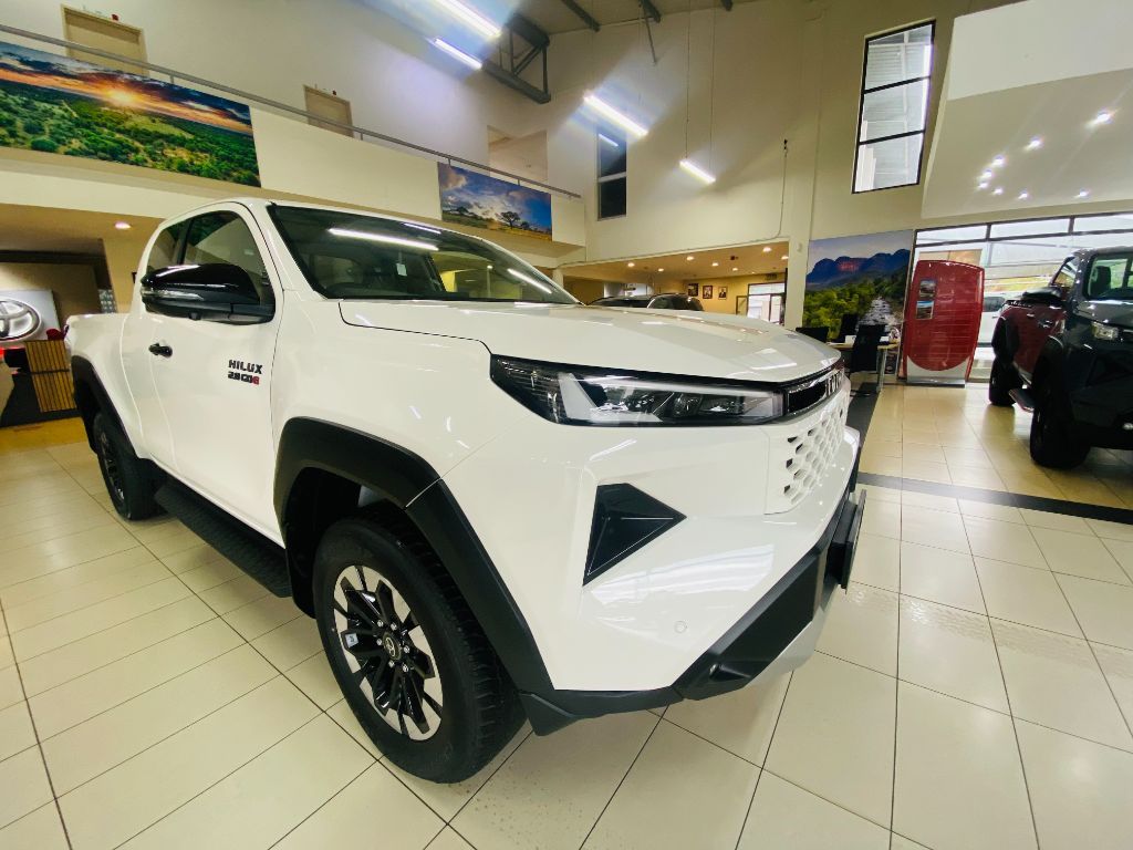 TOYOTA HILUX 2.8 GD-6 RB RAIDER X 4X4 A T P U XTRA CAB for Sale in South Africa