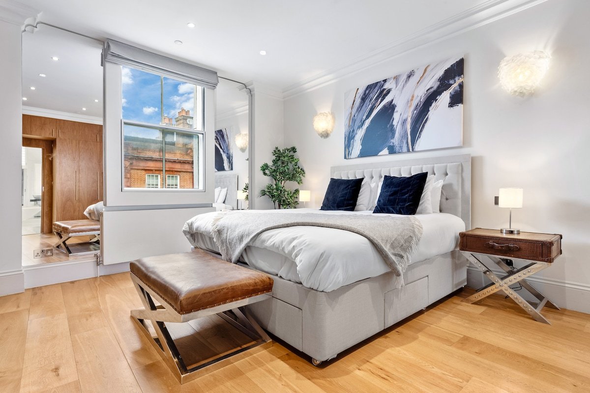 The King’s Road Collection gallery image 4