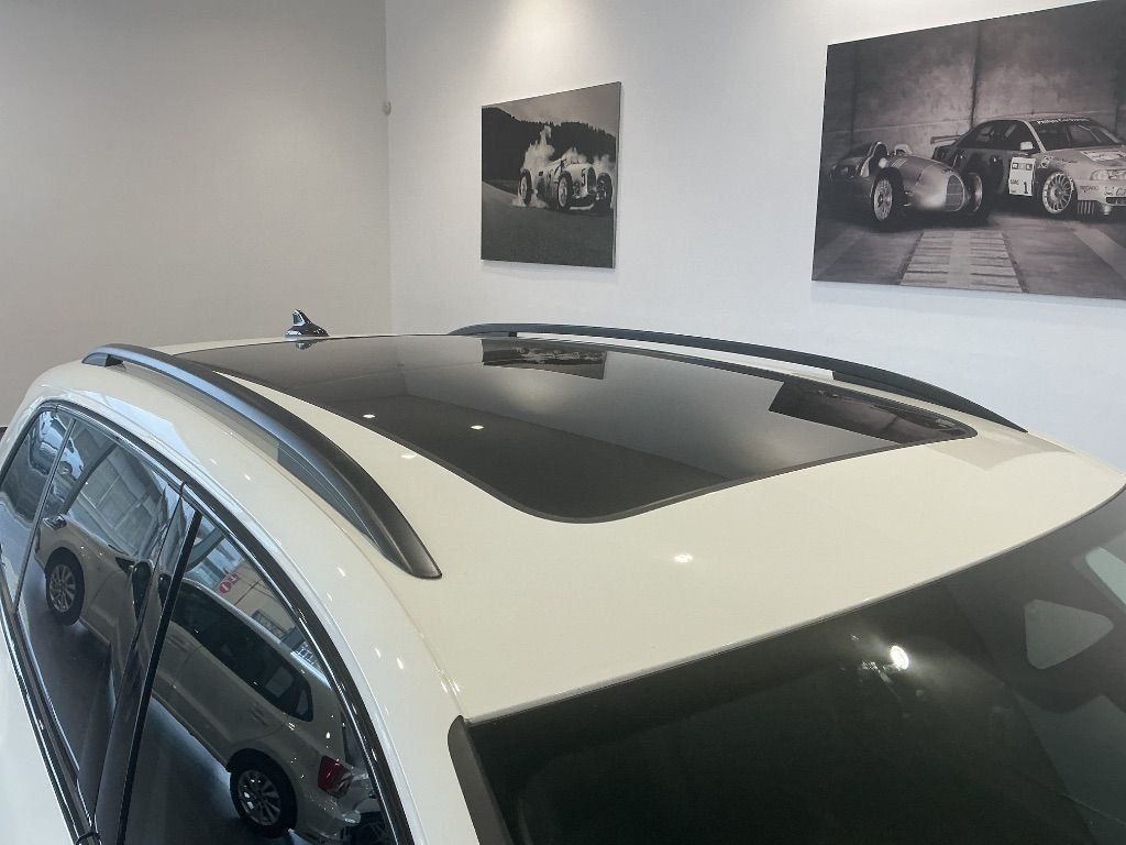 Used car gallery