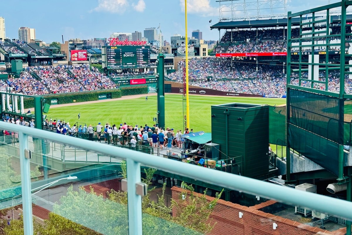 Xmas is Available! Across from Wrigley! gallery image 5