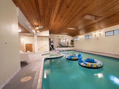 Amazing Pool Home-8 Min to Downtown /Free Parking