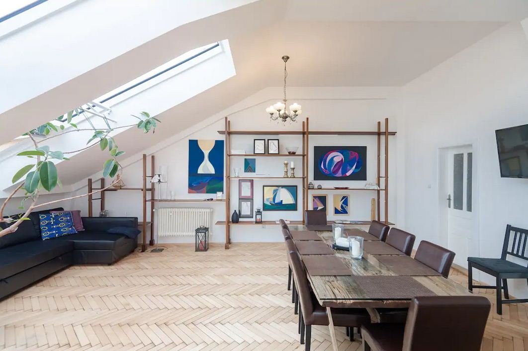 Stylish 4BDR apartment on Wenceslas Square gallery image 3