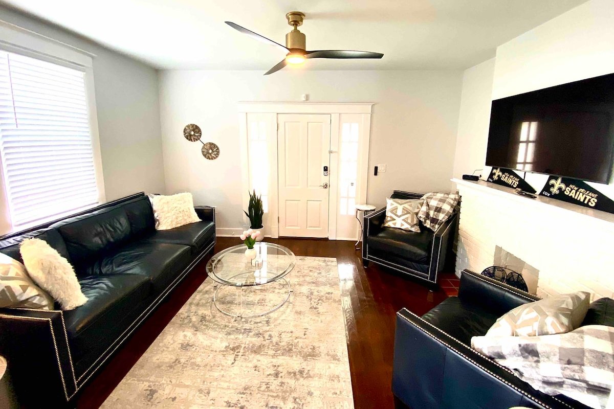 Cute Uptown Duplex gallery image 3