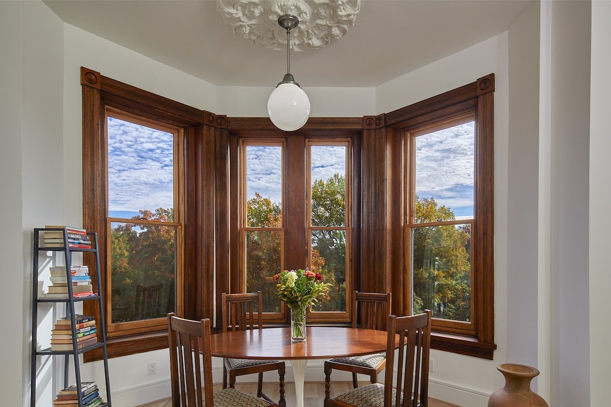 Modern 2BR Treetop Oasis on Historic Logan Circle gallery image 5