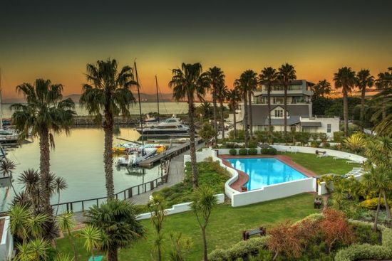 Photo 5 of Albright accommodation in V&A Waterfront, Cape Town with 3 bedrooms and 2 bathrooms