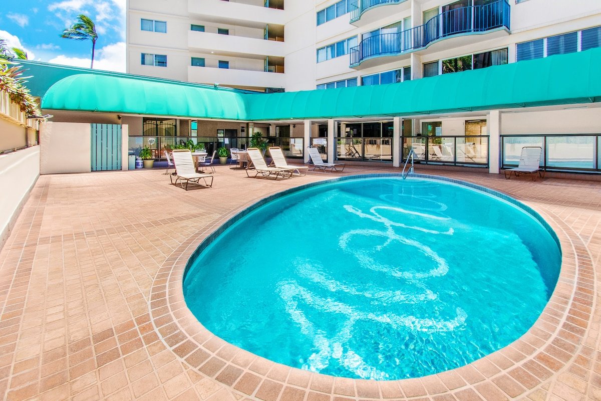 Mauna Penthouse of Waikiki 1,700 sqft – 3BR 2BA gallery image 3