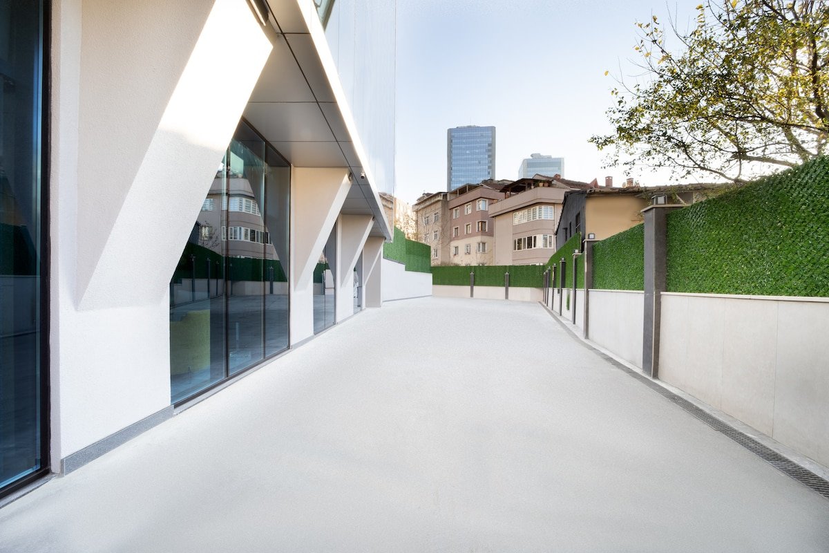 Jakuzili King Suit gallery image 4