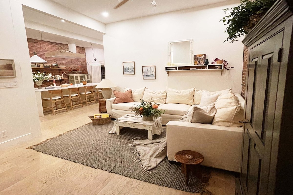 Curated Comfort in the Heart of the Plateau gallery image 5